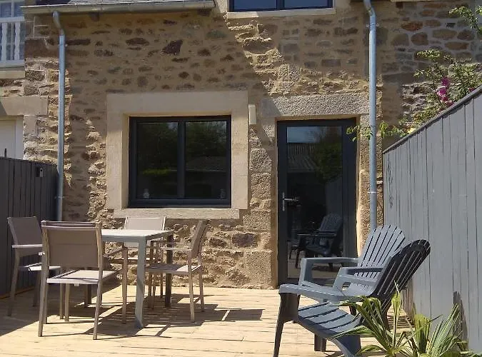 Maison Cosy entre CAP FREHEL et SAINT MALO 1km PLAGE 5min GR34 Wifi Jardin Vélos CASA OHANA
